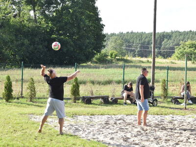Święto pieczonego ziemniaka w Wielowsi. Siatkówka plażowa. 