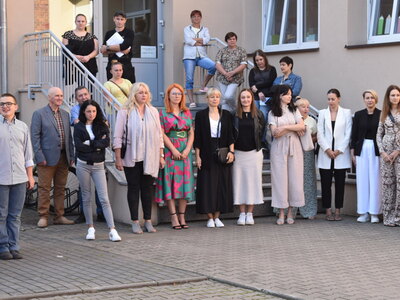Inauguracja roku szkolnego w jedynce. Rodzice. 