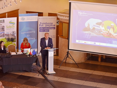 Konferencja o nowych funduszach europejskich.