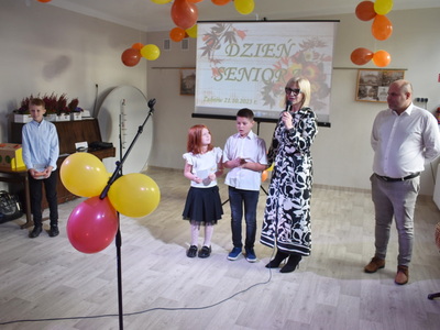 Dzień Seniora w Świetlicy Wiejskiej w Żubrowie. 