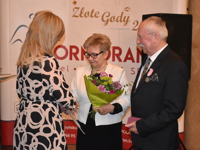 Siedemnaście par obchodziło Złote Gody. 