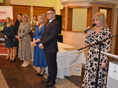 Siedemnaście par obchodziło Złote Gody. 