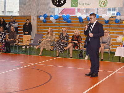 Pierwszoklasiści jedynki złożyli ślubowanie. 