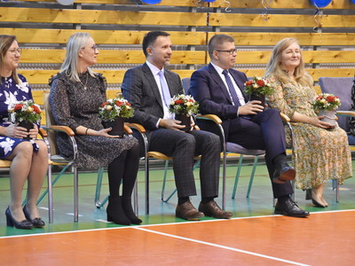 Pierwszoklasiści jedynki złożyli ślubowanie. 