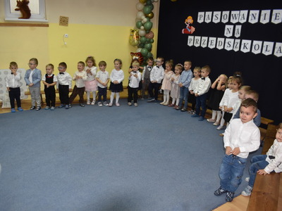Trzylatki pasowane na przedszkolaka w Przedszkolu nr 1 im. Małego Przyrodnika w Sulęcinie.