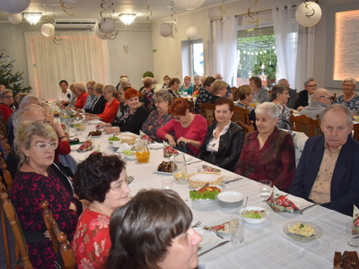 Wigilijne spotkanie członków Uniwersytetu Trzeciego Wieku z Sulęcina.