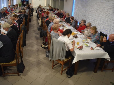 Wigilijne spotkanie członków Uniwersytetu Trzeciego Wieku z Sulęcina.