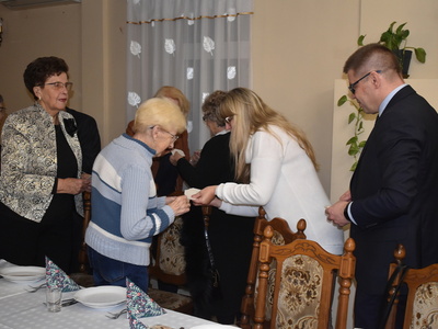 Wigilijny opłatek wśród nauczycieli Koła Emerytów i Rencistów Związku Nauczycielstwa Polskiego z Gminy Sulęcin.