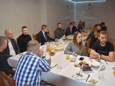 Wigilijne spotkanie zawodników MKS STAL Sulęcin. 