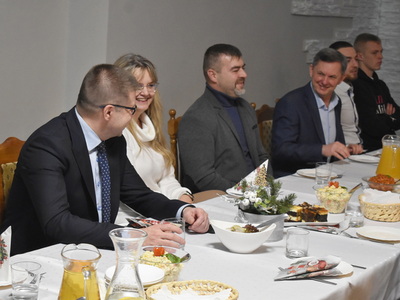 Wigilijne spotkanie zawodników MKS STAL Sulęcin. 