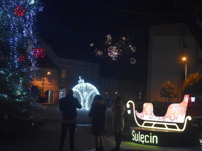 Tak mieszkańcy Sulęcina witali nowy 2024 rok. 