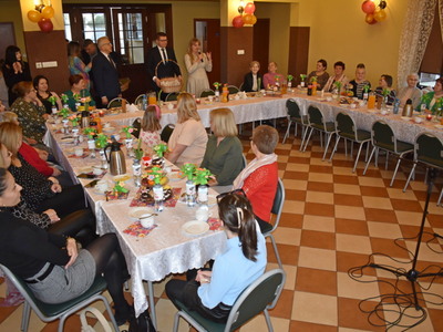 Dzień Kobiet w Świetlicy Środowiskowej w Długoszynie. 