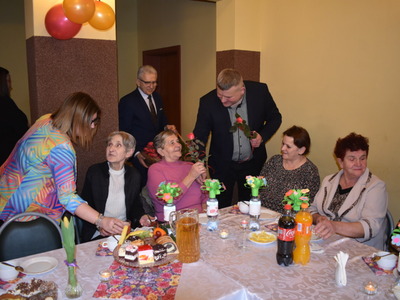 Dzień Kobiet w Świetlicy Środowiskowej w Długoszynie. 