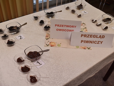 Pierwszy "Przegląd piwniczy". Przetwory.