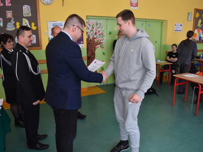 Eliminacje miejsko-gminne OTWP w Sulęcinie. Wręczenie dyplomów.