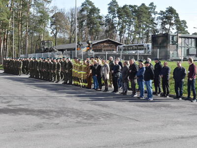 Uroczysty apel w Ośrodku Szkolenia Poligonowego Wojsk Lądowych w Wędrzynie.