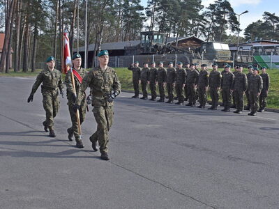 Uroczysty apel w Ośrodku Szkolenia Poligonowego Wojsk Lądowych w Wędrzynie.
