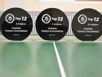 Statuetki I Turnieju TOP 12 ufundowane przez dyrektora Sulęcińskiego Ośrodka Sportu i Rekreacji.