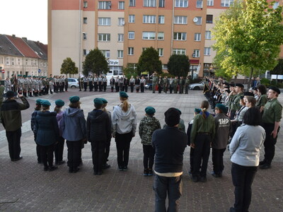 XV rajd harcerski zainaugurowano w rynku miejskim w Sulęcinie.