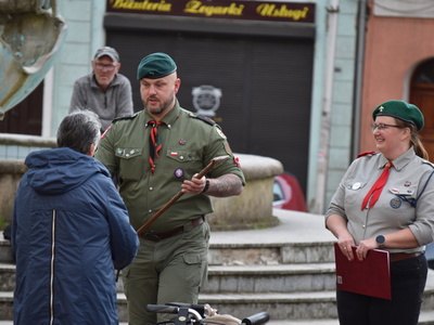 XV rajd harcerski zainaugurowano w rynku miejskim w Sulęcinie.