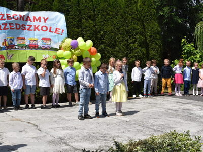 Sześciolatki pożegnały się z przedszkolem. 