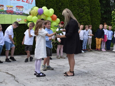 Sześciolatki pożegnały się z przedszkolem. 