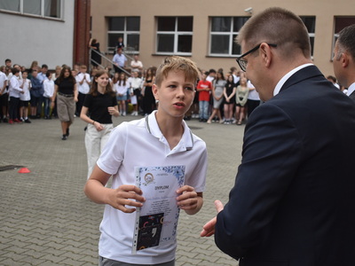 Zakończenie roku szkolnego w Szkole Podstawowej nr 1 im. Jana Pawła II w Sulęcinie.