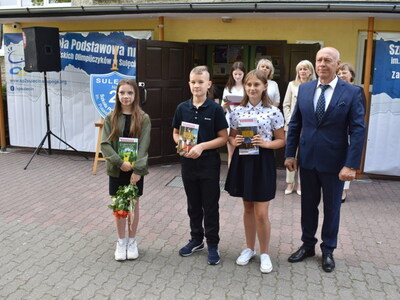 Uczniowie Szkoły Podstawowej im. Polskich Olimpijczyków w Sulęcinie, zakończyli rok szkolny 2023/2024.