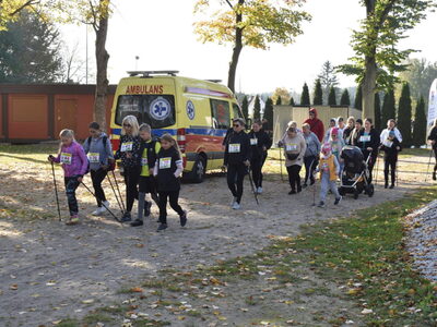 Jesienny spacer z kijkami. 