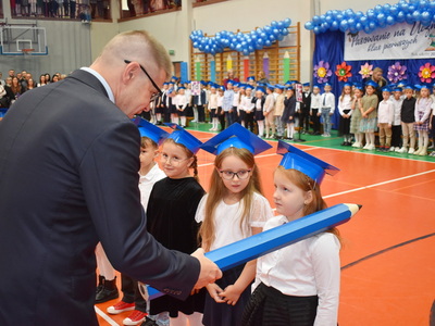 Mianowani na uczniów Szkoły Podstawowej nr 1 im. Jana Pawła II w Sulęcinie. 