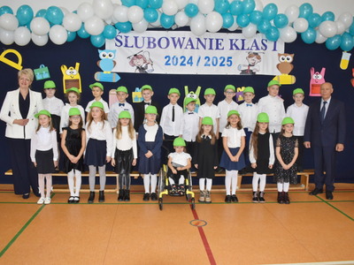 Ślubowanie uczniów klas pierwszych w Szkole Podstawowej nr 2 im. Polskich Olimpijczyków w Sulęcinie.