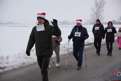 II Mikołajkowy Marszobieg w Zakrzewie!