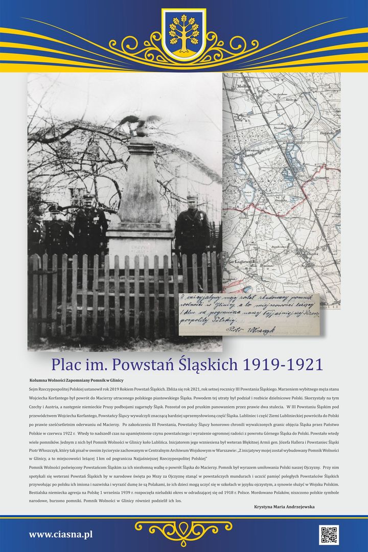 Alt="Zdjęcie przedstawia projekt tablicy poświęconej Pomnikowi Wolności, tablica stoi przed Urzędem Gminy Ciasna na Placu im. Powstań Śląskich 1919-1921."