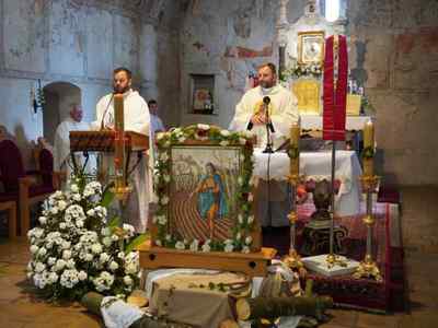 Alt="Zdjęcie przedstawia obchody Regionalnej Pielgrzymki Rolników do Sanktuarium Matki Bożej w Lubecku. Zdjęcia: udostępnione przez organizatora."