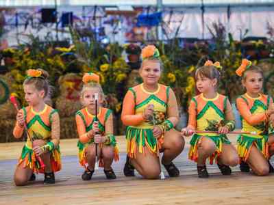Alt="Zdjęcie przedstawia występ Zespołu Tańca Mażoretekowego "Copacabana"."