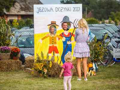 Alt="Zdjęcie przedstawia uczestników dożynek."