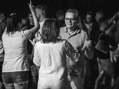 Alt="Zdjęcie przedstawia Dni Gminy Ciasna 2022 wraz z towarzyszącymi jej wydarzeniami - zabawa taneczna z DJ Phobia."