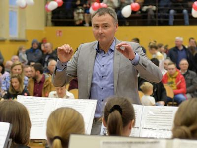Alt="Zdjęcie przedstawia występy podczas Wielkiej Orkiestry Świątecznej Pomocy w Ciasnej. Zdjęcie: Radosław Gruca."
