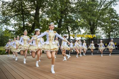 Alt="Zdjęcie przedstawia obchody Dni Gminy Ciasna 2023 wraz z Jubileuszem 20-lecia Mażoretek Copacabana."