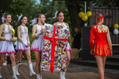Alt="Zdjęcie przedstawia obchody Dni Gminy Ciasna 2023 wraz z Jubileuszem 20-lecia Mażoretek Copacabana."