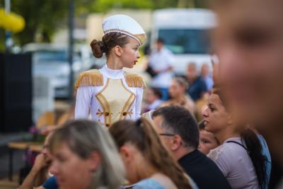 Alt="Zdjęcie przedstawia obchody Dni Gminy Ciasna 2023 wraz z Jublieuszem 20-lecia Mażoretek Copacabana."