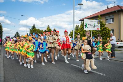 Alt="Zdjęcie przedstawia obchody Dni Gminy Ciasna 2023 wraz z Jublieuszem 20-lecia Mażoretek Copacabana."