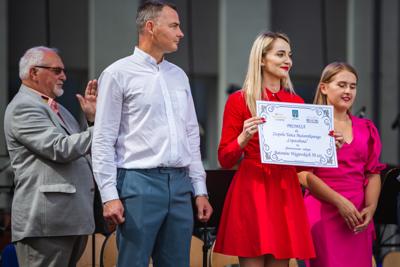 Alt="Zdjęcie przedstawia obchody Dni Gminy Ciasna 2023 wraz z Jublieuszem 20-lecia Mażoretek Copacabana."