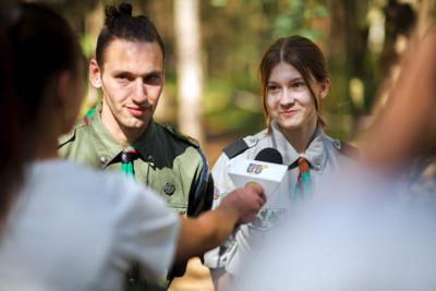 Alt="Zdjęcie przedstawia zawody na strzelnicy podczas Dni Gminy Ciasna 2024 - Niedziela 16.06.2024."