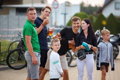 Alt=”Zdjęcie przedstawia obchody Dożynek Gminy Ciasna w Glinicy w dniach 31 sierpnia 2024 roku.”