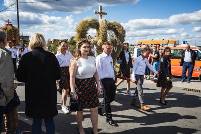 Alt="Zdjęcie przedstawia obchody Dożynek Gminy Ciasna w Wędzinie, które odbyły się 24 sierpnia 2025 roku."