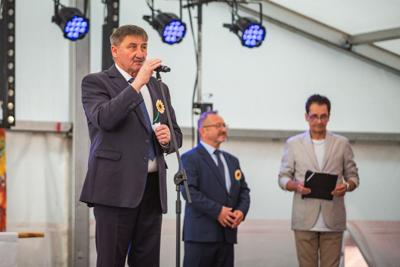 Alt="Zdjęcie przedstawia obchody Dożynek Gminy Ciasna w Wędzinie, które odbyły się 24 sierpnia 2025 roku."