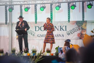 Alt="Zdjęcie przedstawia obchody Dożynek Gminy Ciasna w Wędzinie, które odbyły się 24 sierpnia 2025 roku."