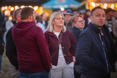 Alt="Zdjęcie przedstawia obchody Dożynek Gminy Ciasna w Wędzinie, które odbyły się 24 sierpnia 2025 roku."