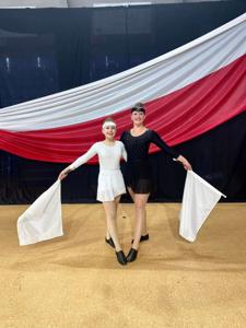 Alt="Zespół Tańca Mażoretkowego "Copacabana" Ciasna podczas Mistrzostw Mażoretek w Dąbrowie Górniczej."